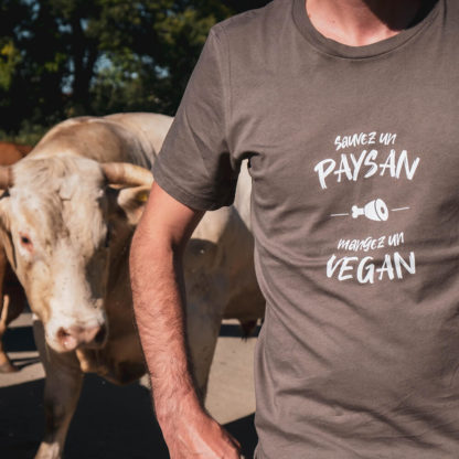 t-shirt-sauvez-un-paysan-mangez-un-vegan